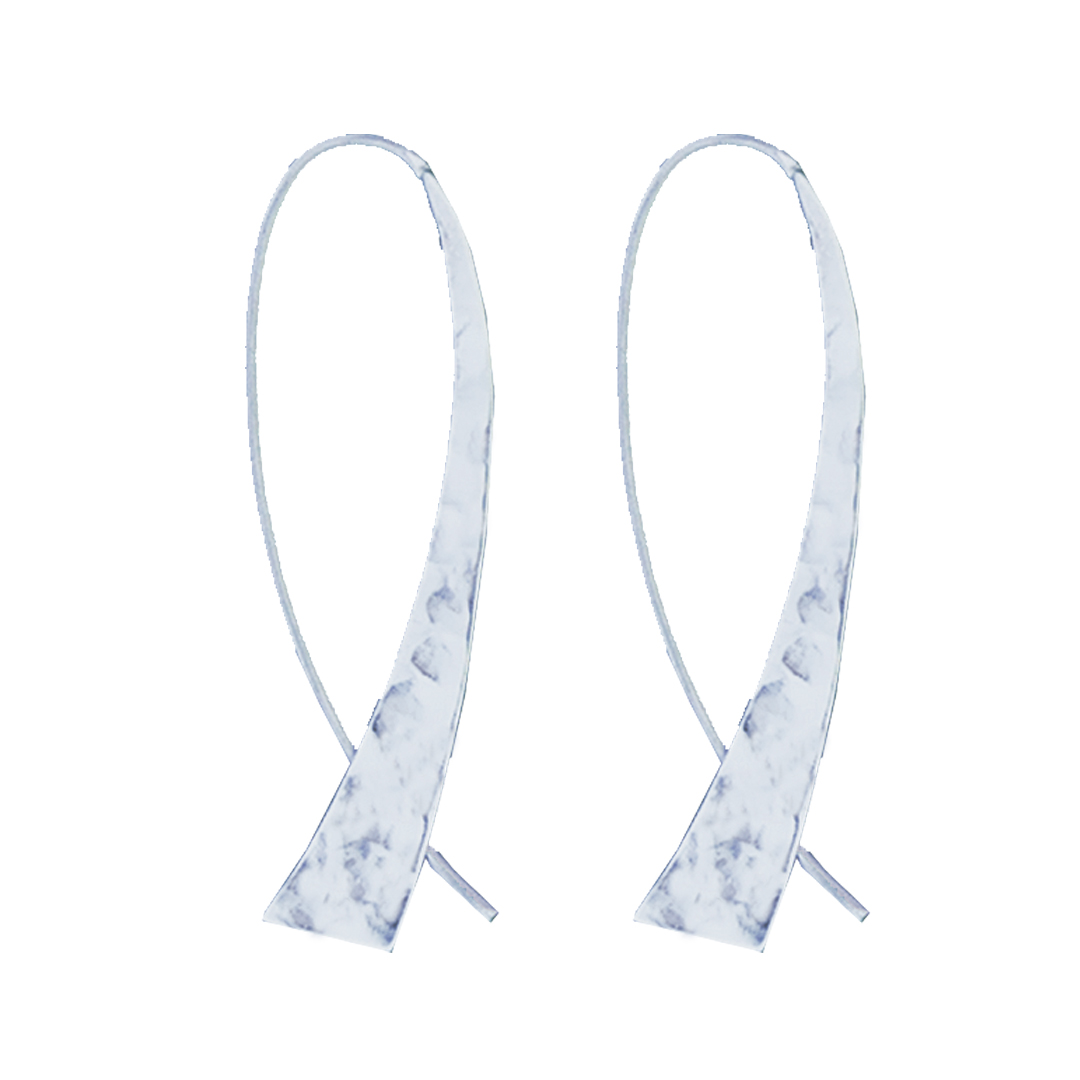 22355earring hammered triangle