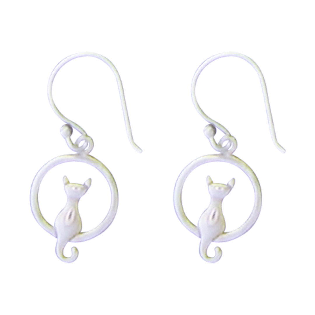 23092earring cat in full moon