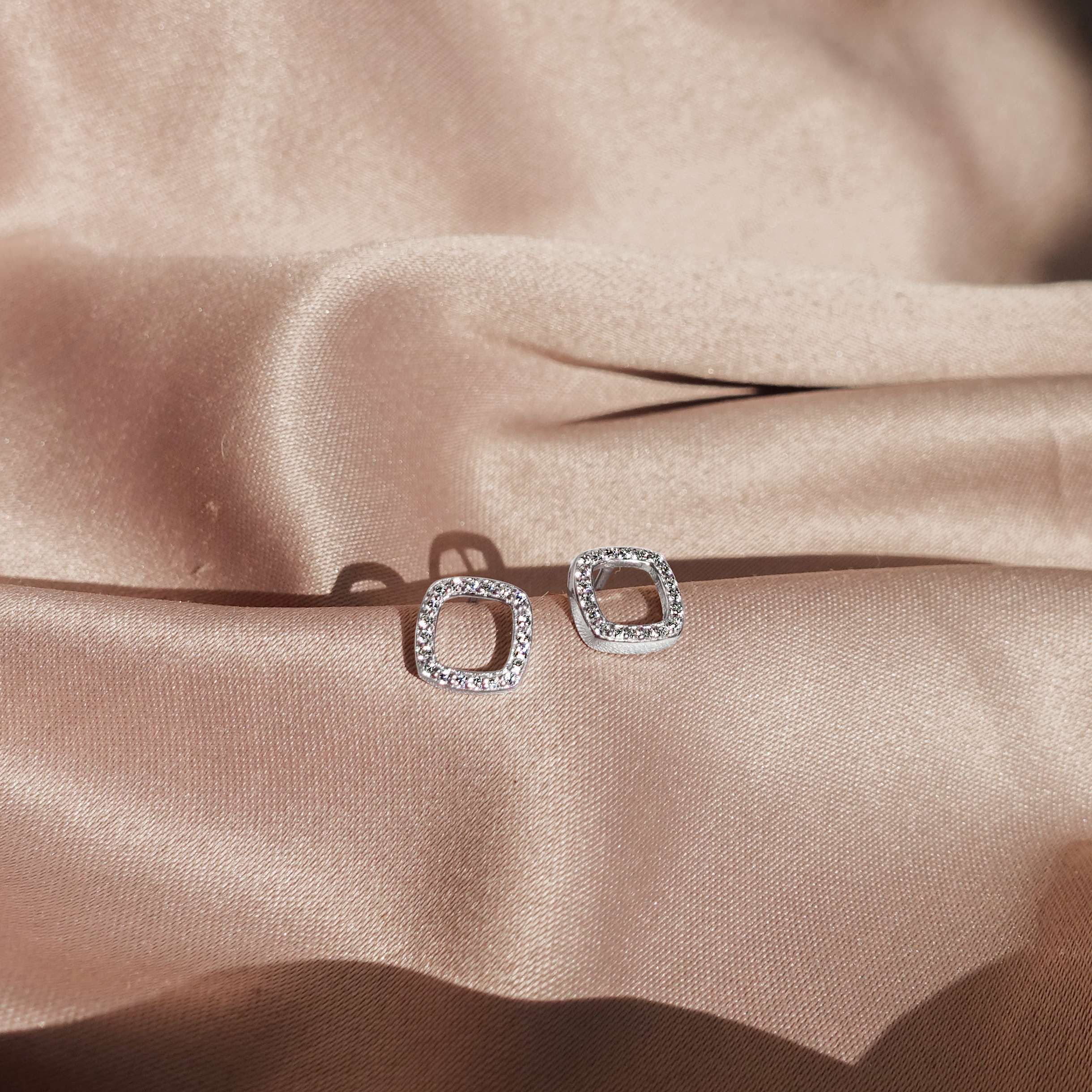 27110<br>ear stud PAVE CZ diamond RP - Image 2