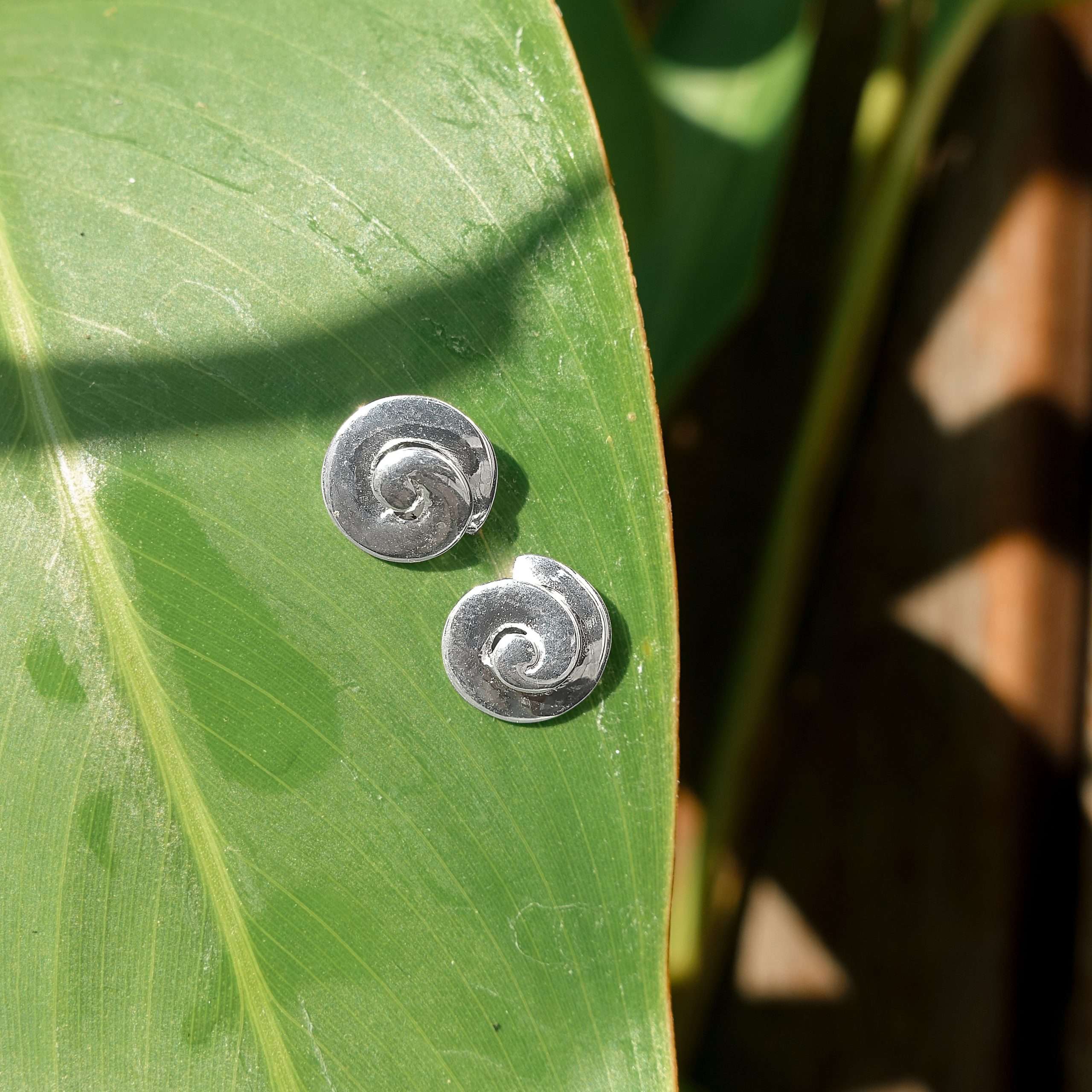 26514<br>ear stud swirl - Image 3