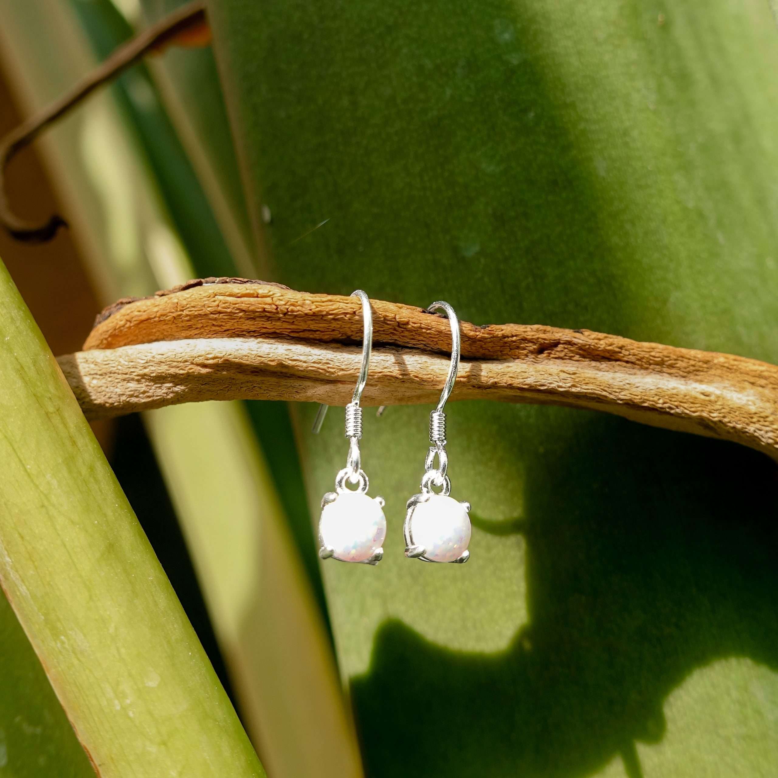 23585-wt<br>earring opal 5mm on ear wire - Image 2