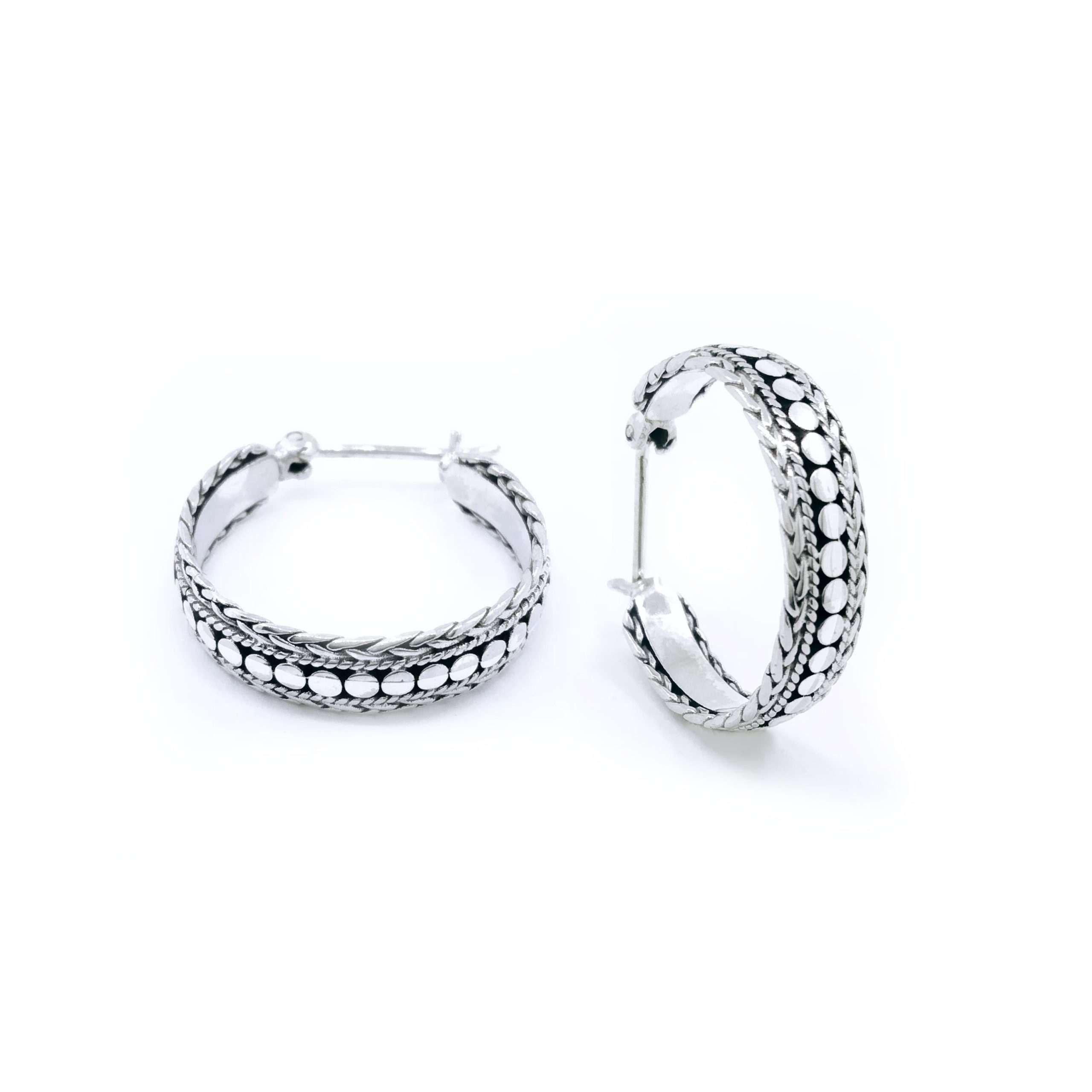 Close-Out-22237<br>earring Bali hoop w/ dots - Image 2