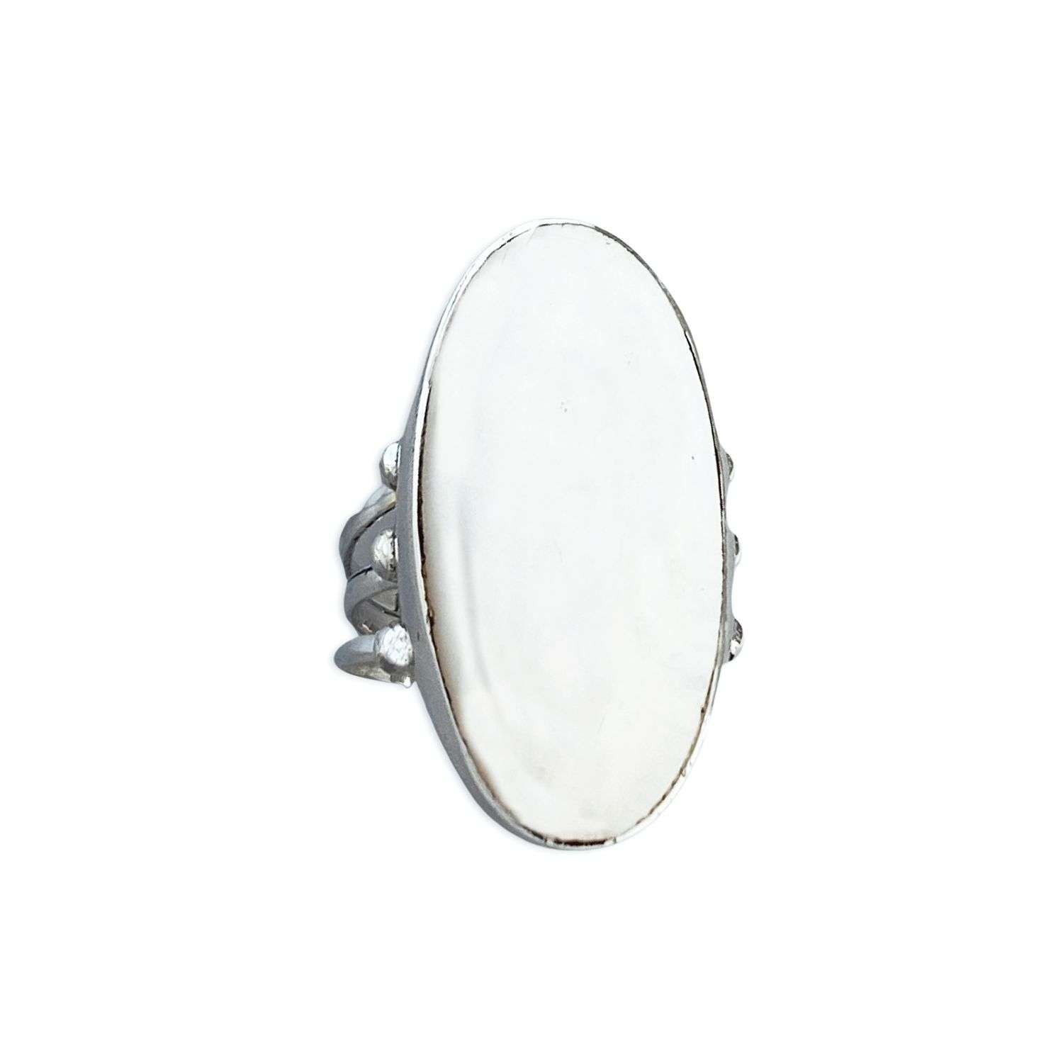 14113 <br> ring 3 branches oval MOP stone w/beads - Image 1