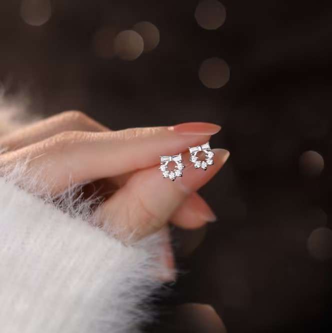 Close-Out-27247 <br> ear stud CZ wreath .925  RP - Image 4