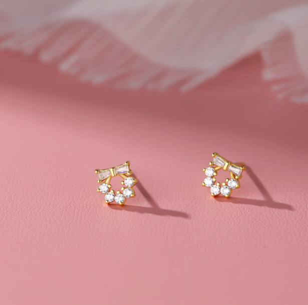 Close-Out-92198 <br> ear stud CZ wreath .925 Gold Plated - Image 3