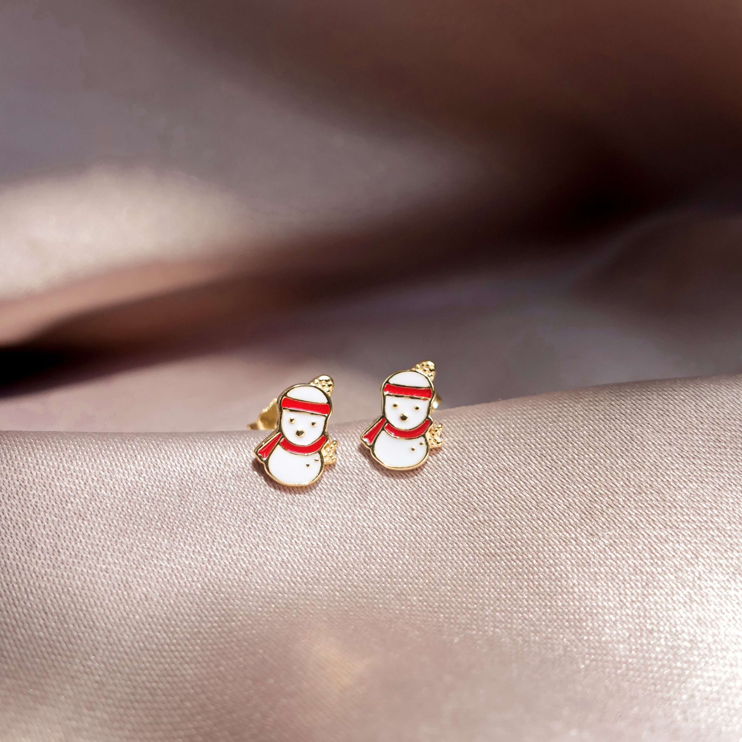 Close-Out-92220 <br> era stud enamel snowmen .925 Gold Plated - Image 2