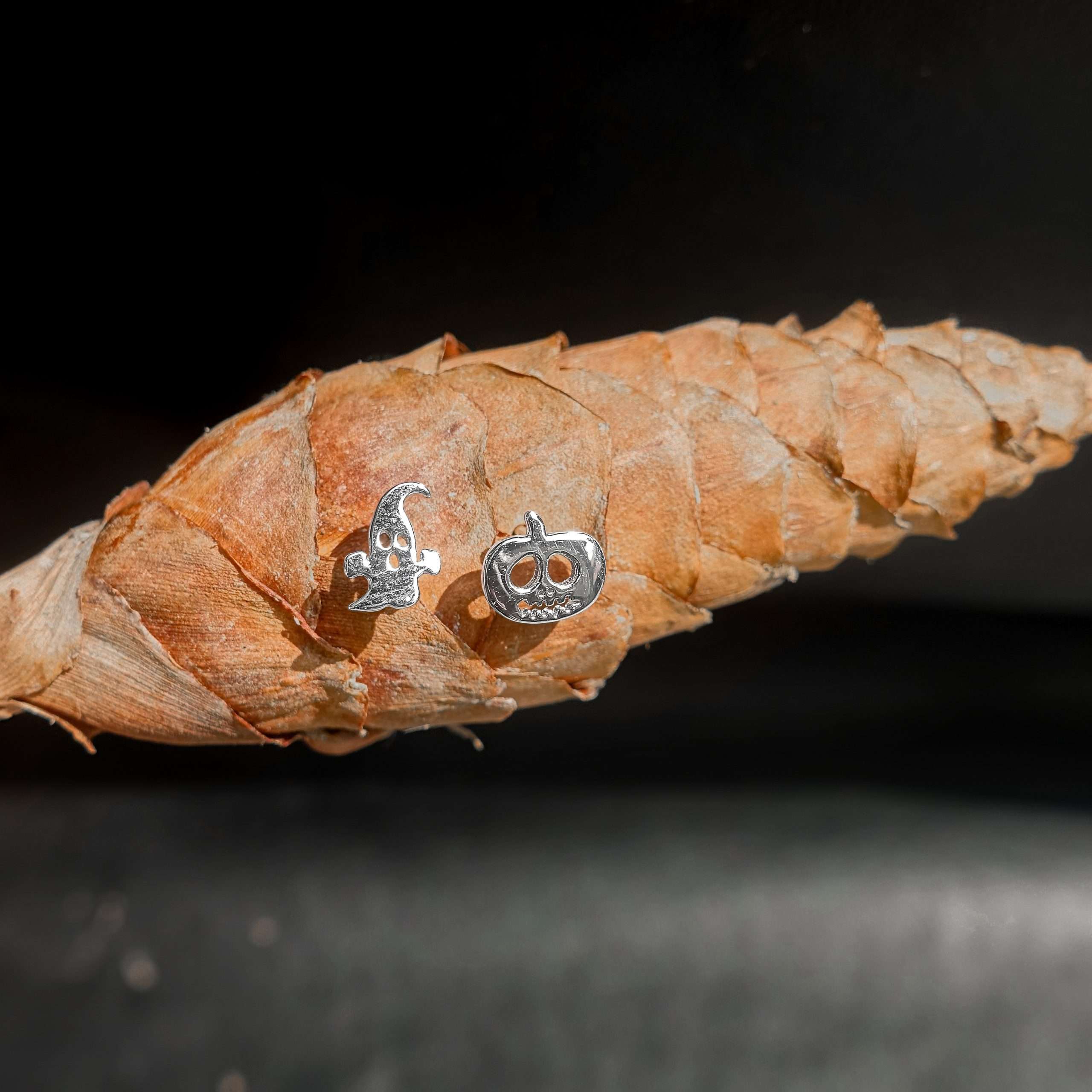 Close-Out-27286 <br> ear stud ghost n pumpkin .925 RP - Image 2