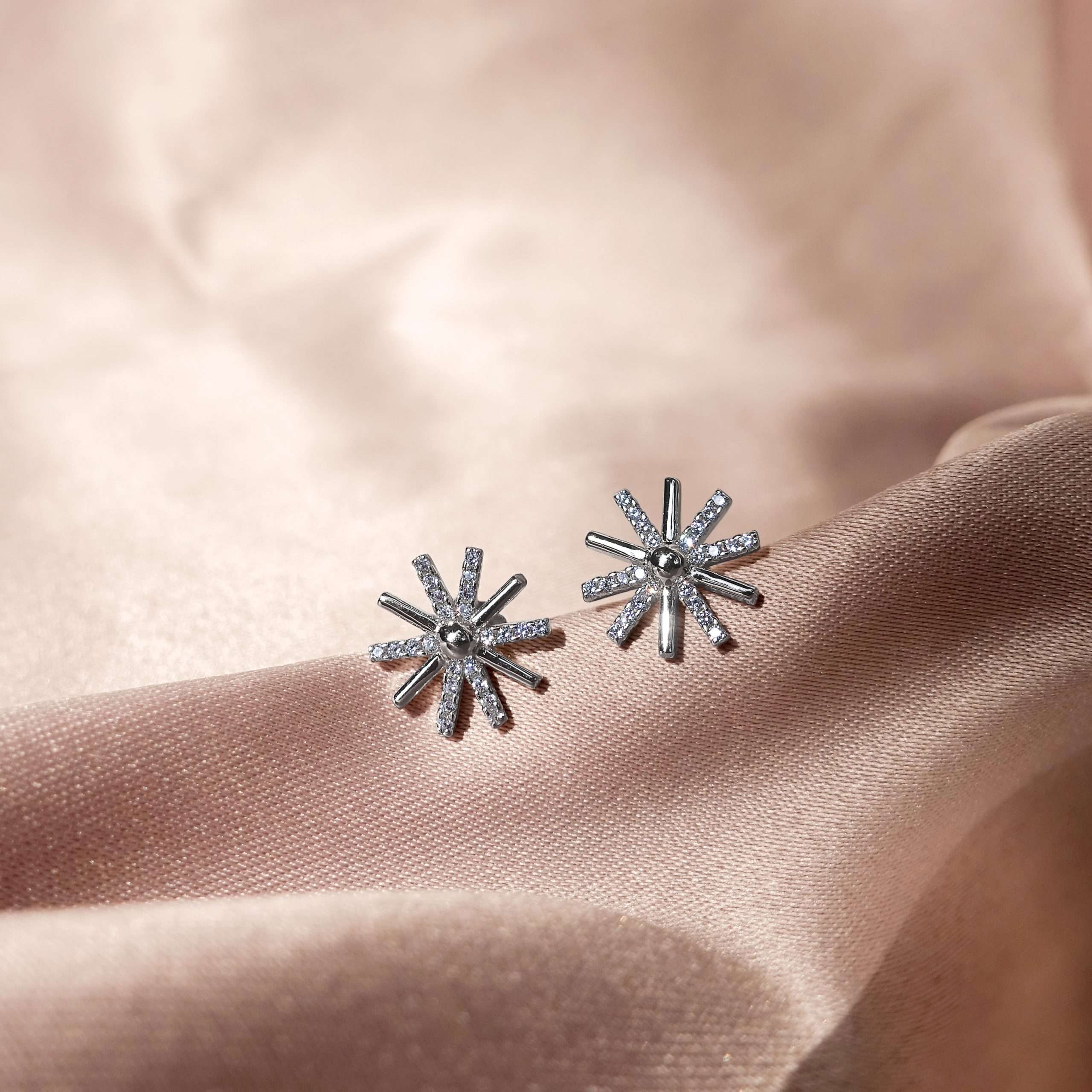 Close-Out-27243 <br> ear stud CZ pin-wheel with cz .925 RP - Image 2