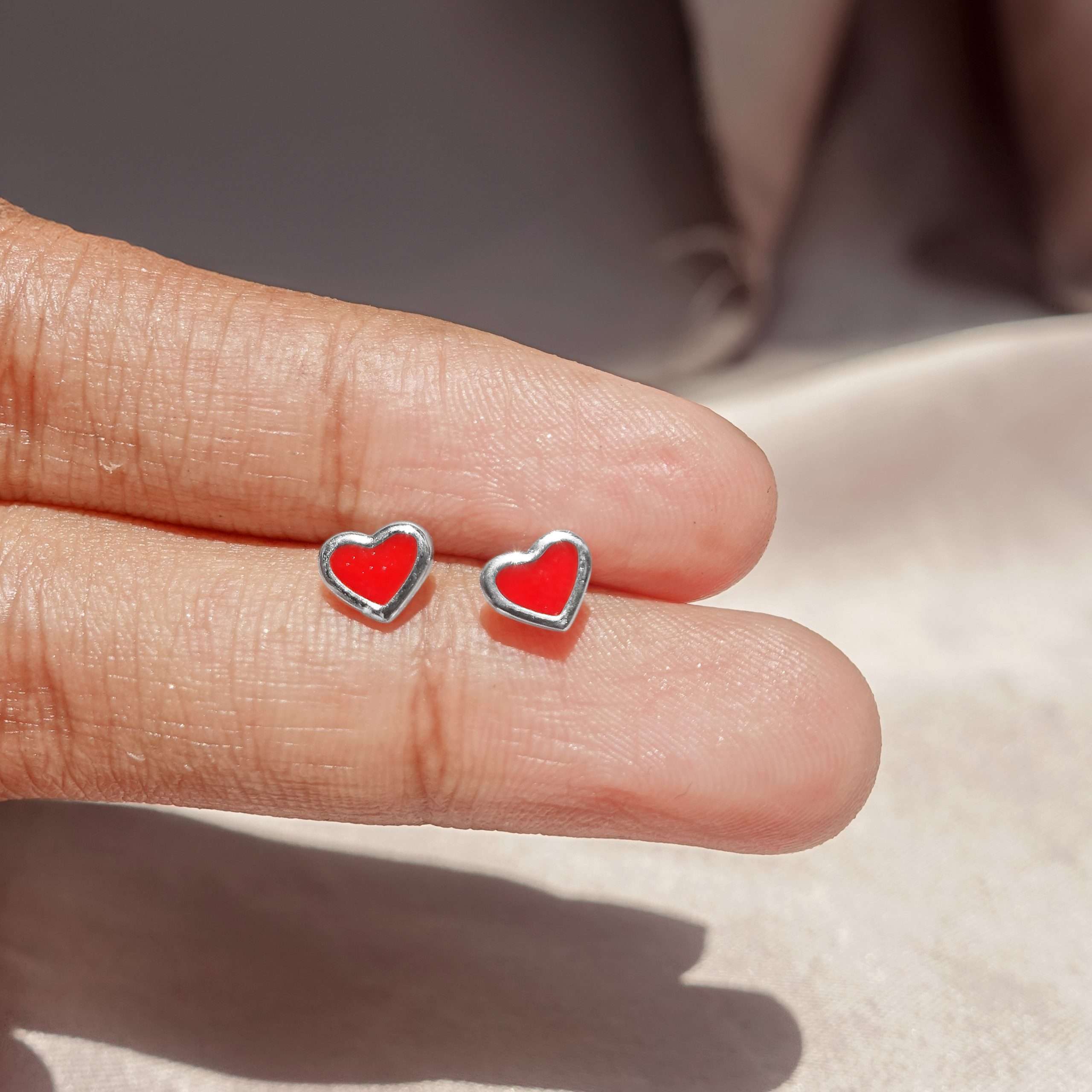 Close-Out-23142 <br> ear stud red enamel heart .925 RP - Image 3