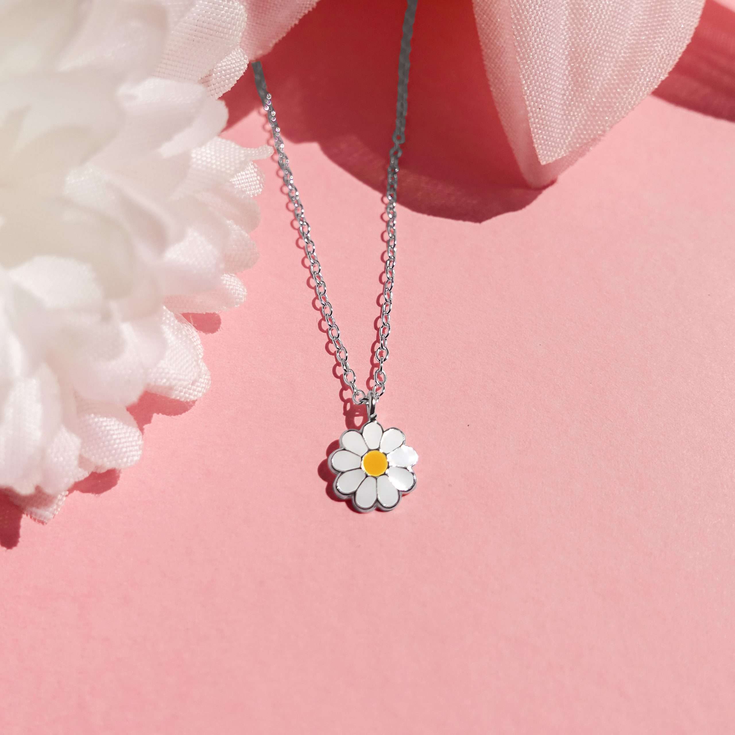 58014 <br> necklace 35.5x5 enamel daisy 14"+2" ext  .925 E-coat - Image 2