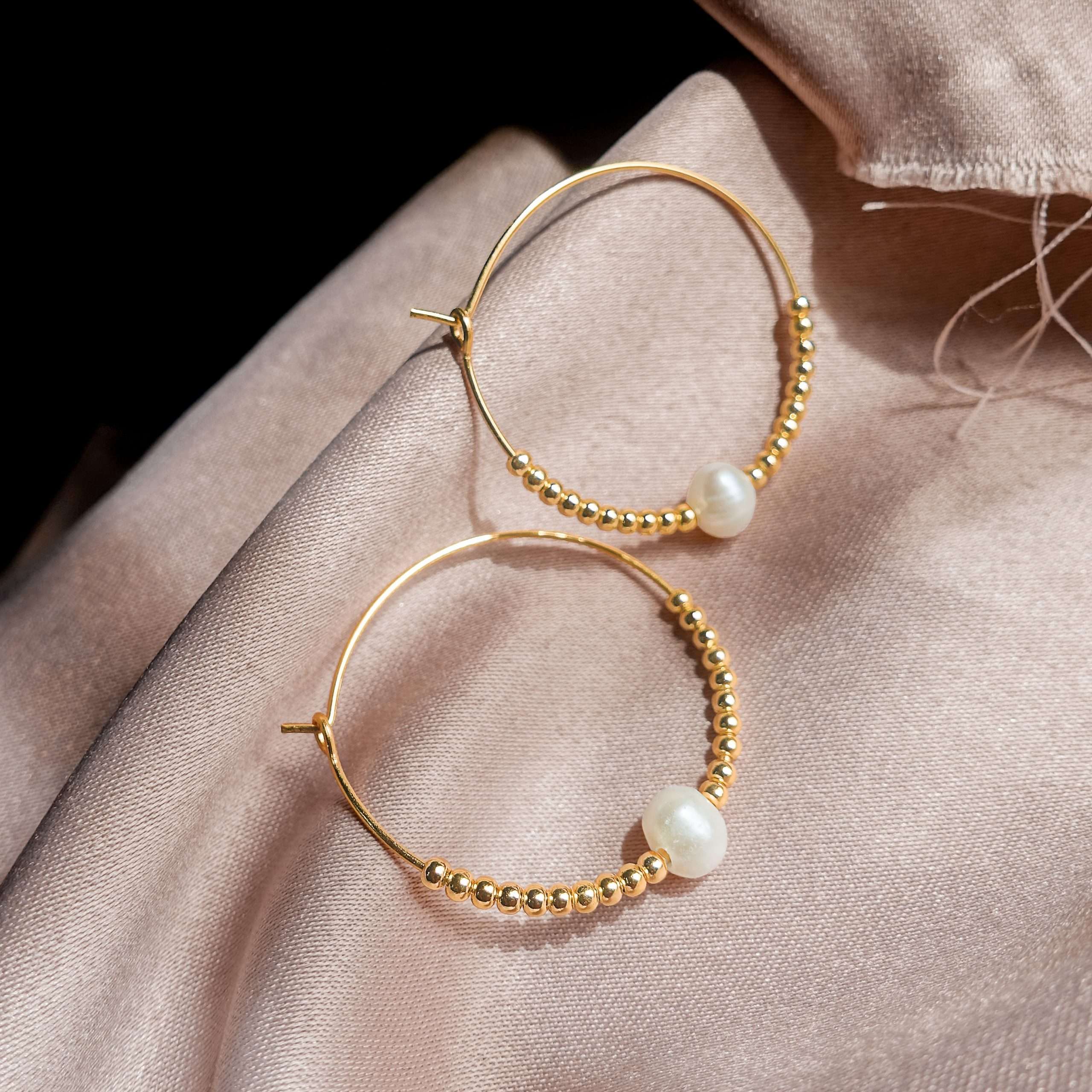 92243 <br> earring 30mm w/ gold beads and freshwater pearl .925 goldplated - Image 3