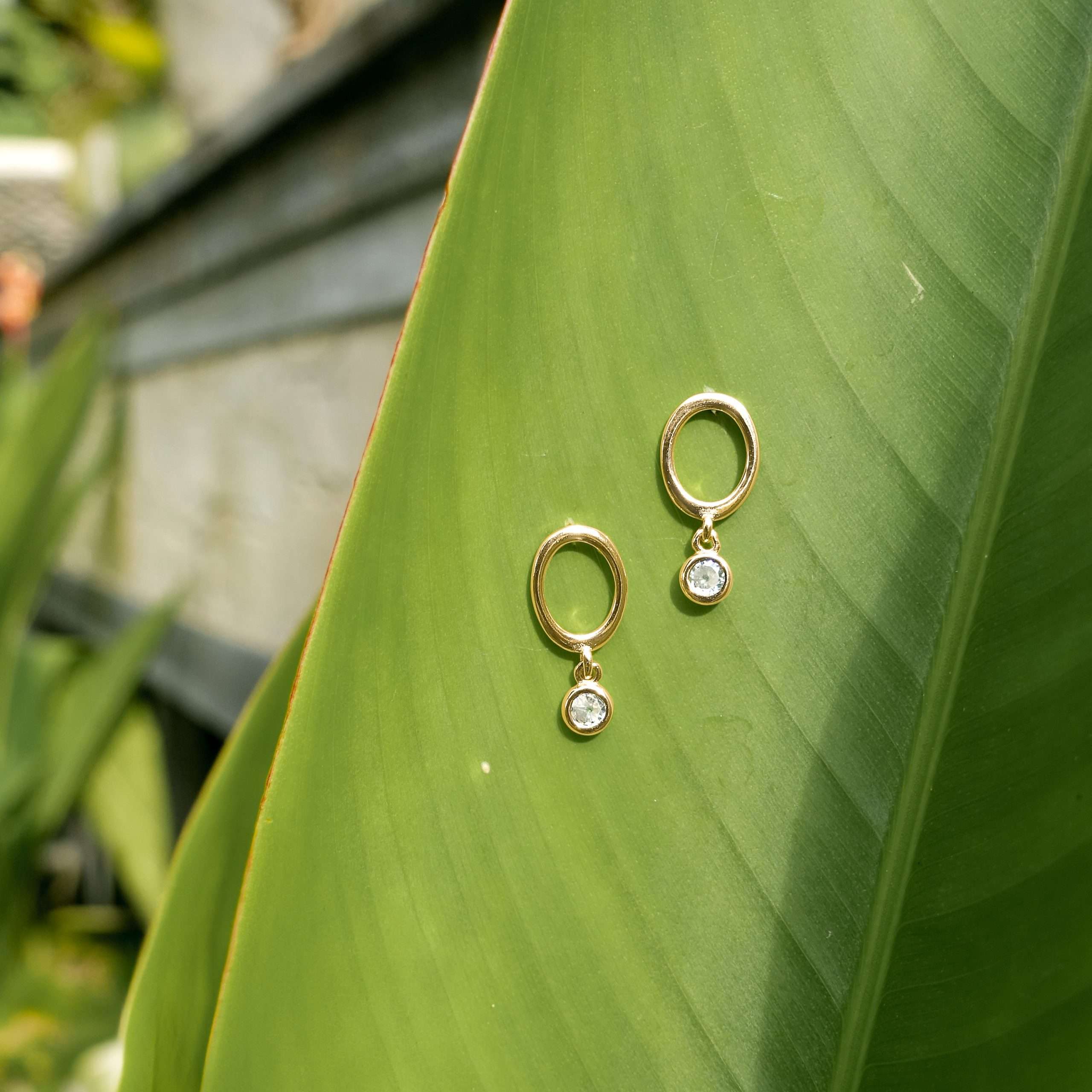 92268 <br> ear stud circle w/ bezel CZ drop .925 goldplated - Image 3