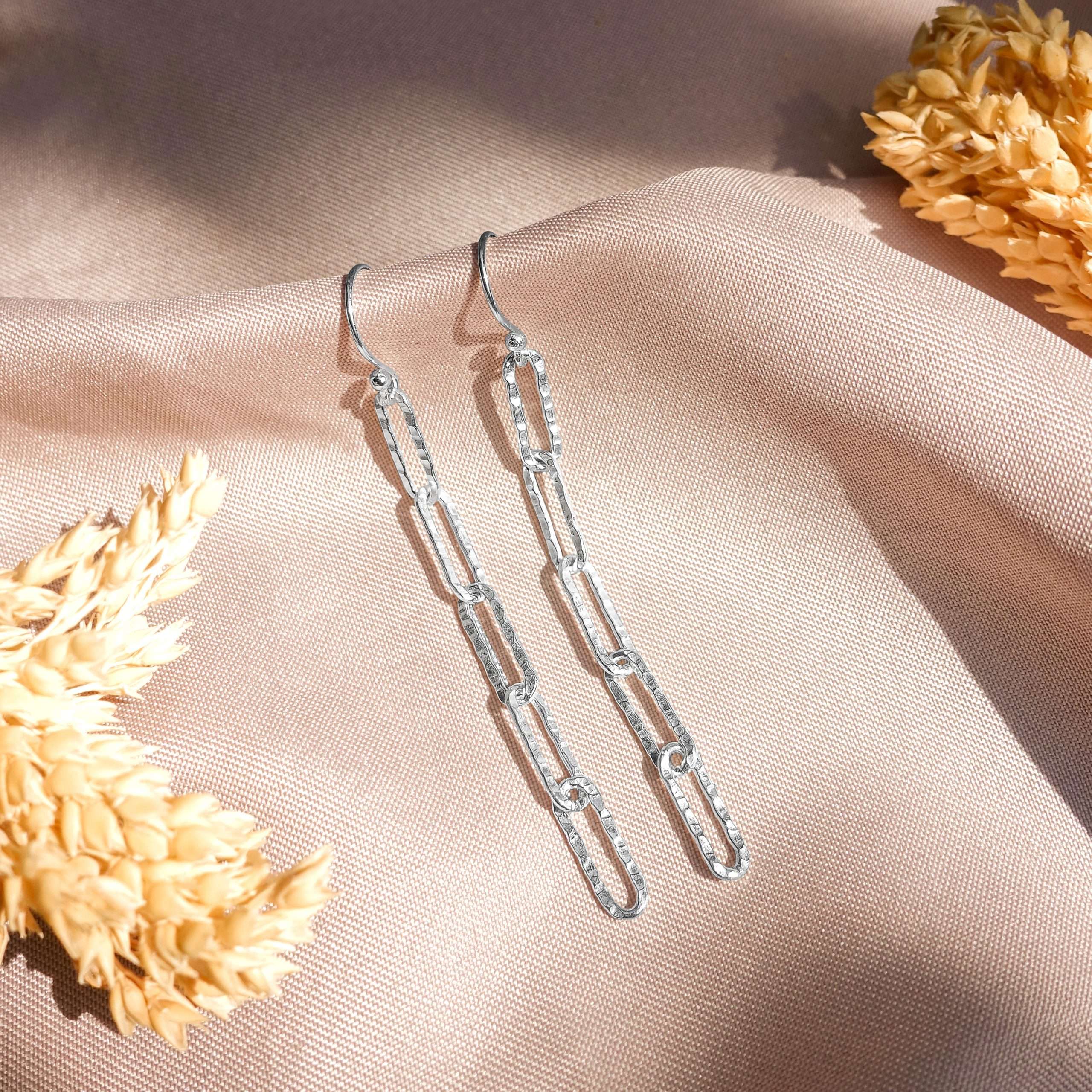 26110 <br> earring hammered chain link - Image 3