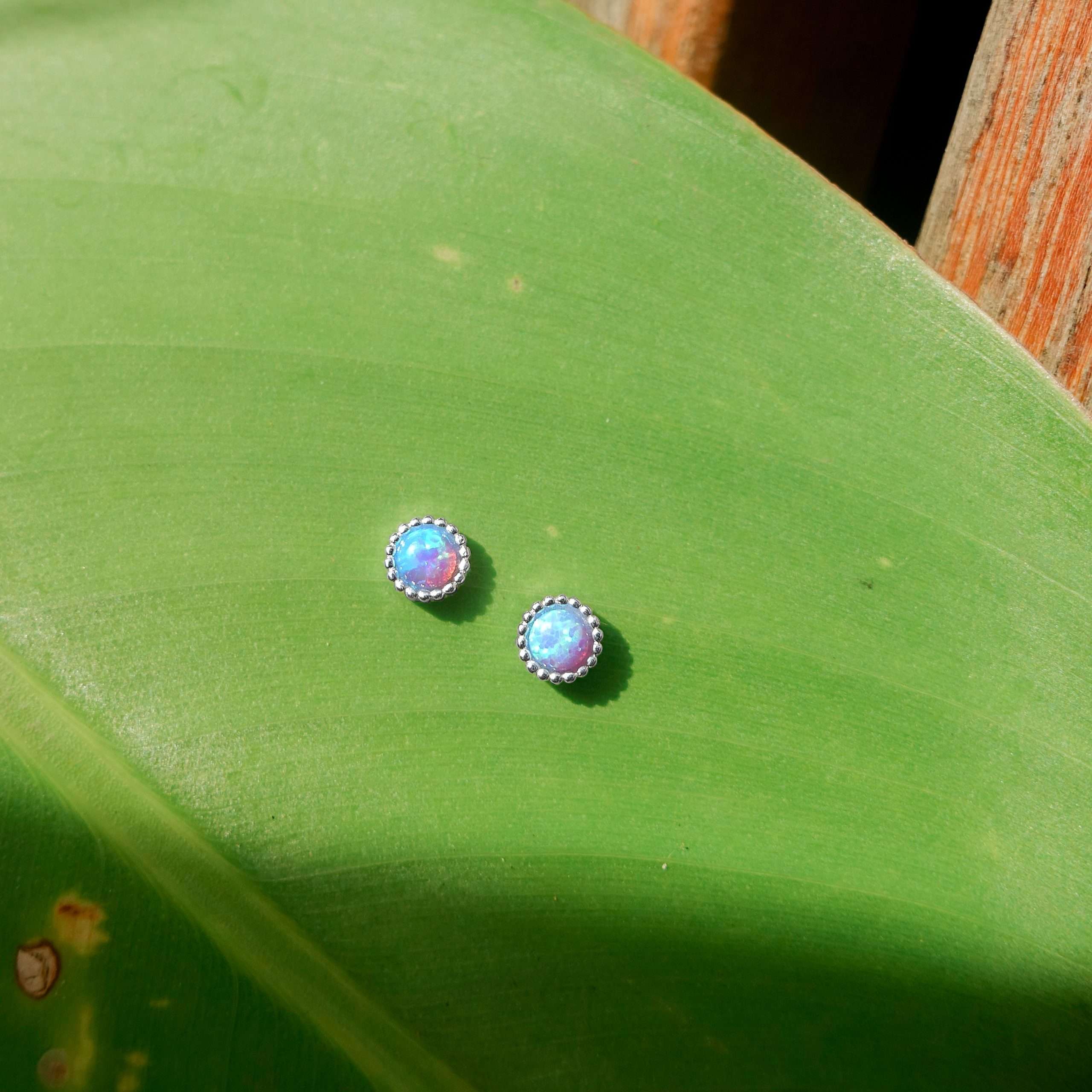 23598 <br> ear stud faceted mini blue opal  4x4mm - Image 2