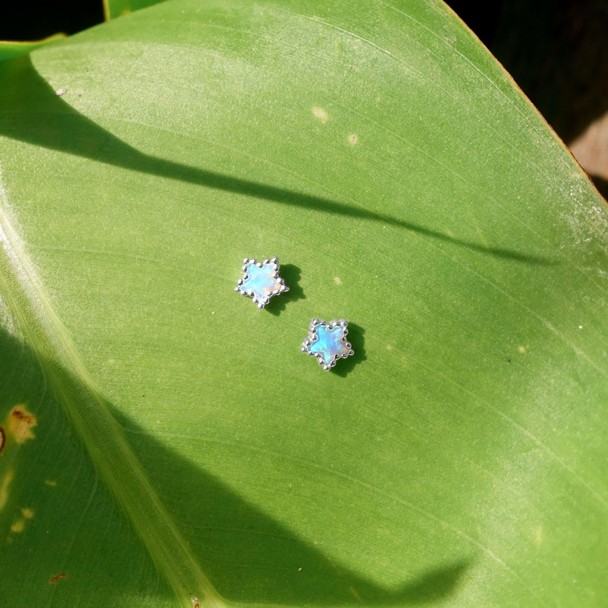 23600 <br> ear stud mini faceted star w/ blue opal - Image 2