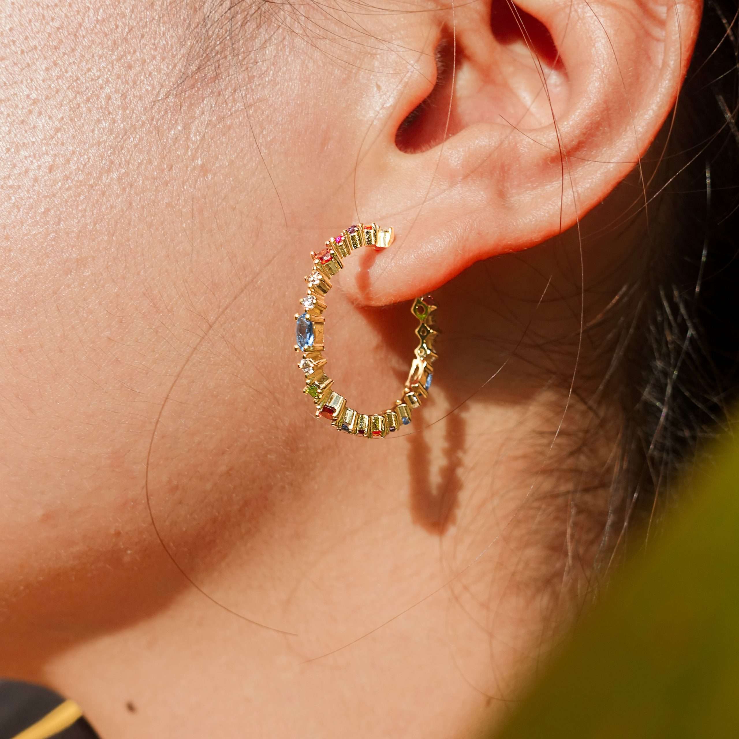 92231 <br> earring C shape  w/ colorful asst shape CZ's - Image 2
