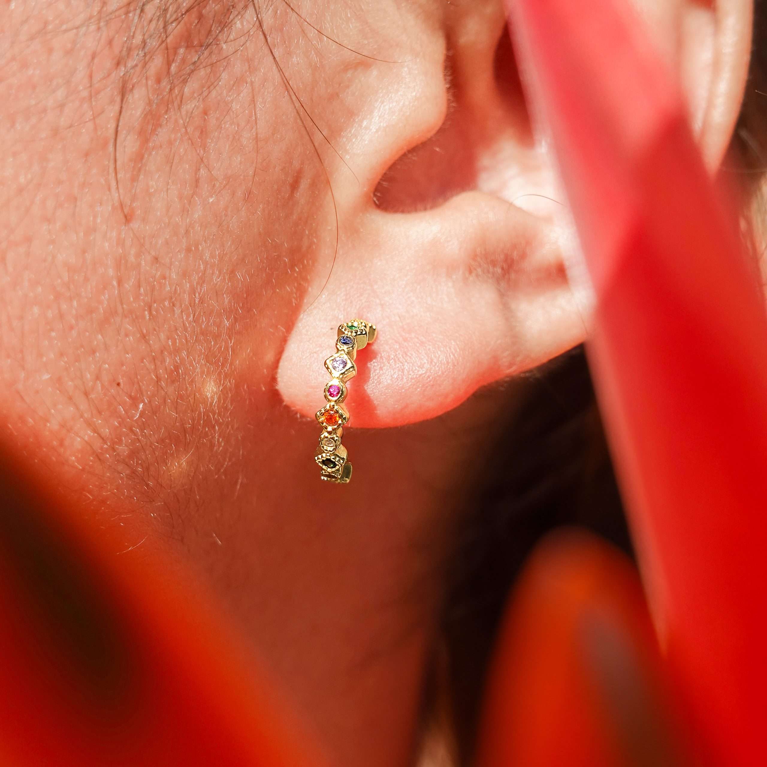 92229 <br> earring C shape w/ asst shape rainbow CZ's .925 goldplated - Image 2