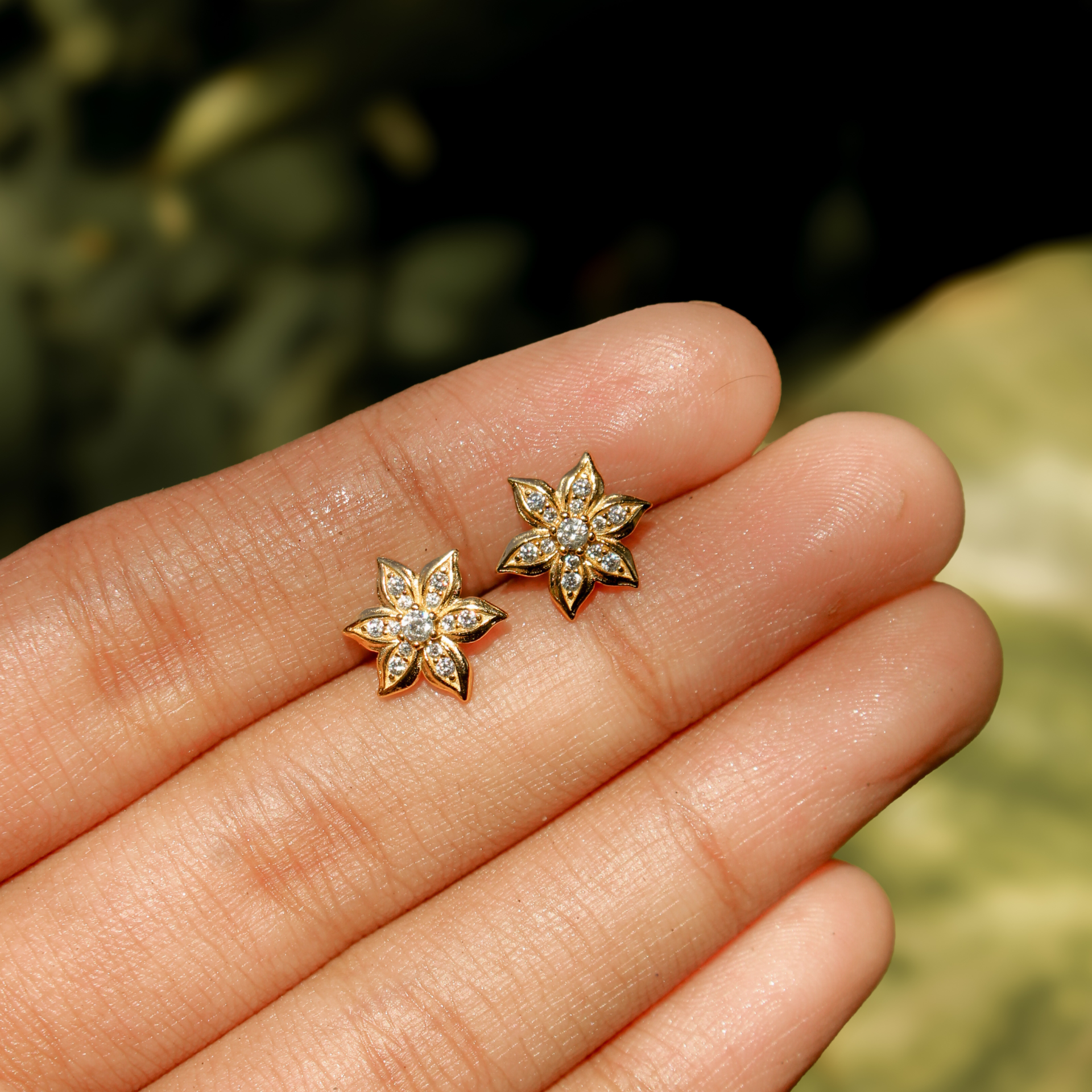 92278<br>ear stud 6 petal flower w/ CZ's .925  GP - Image 3