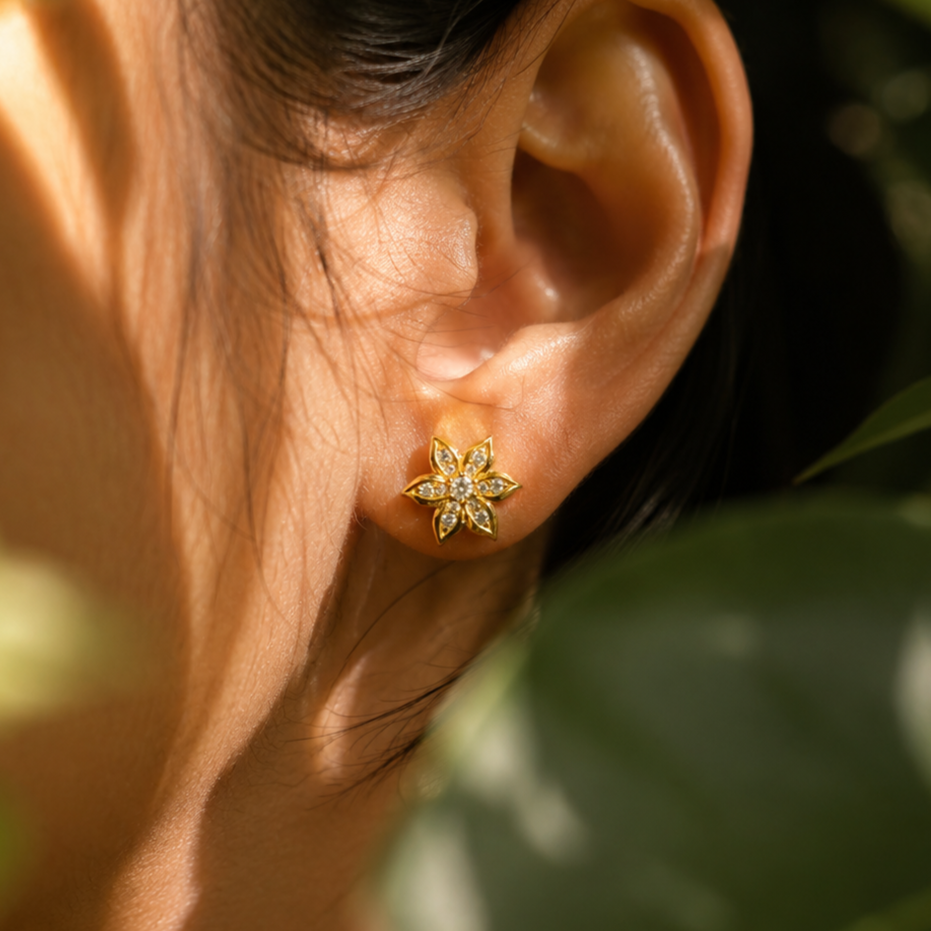 92278<br>ear stud 6 petal flower w/ CZ's .925  GP - Image 2