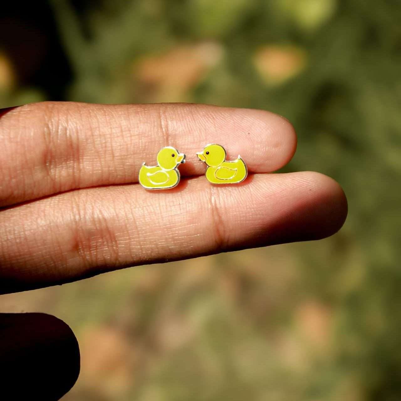28079<br>ear stud 9x7 enamel rubber ducky .925 E-coat - Sold in 2's - Image 2