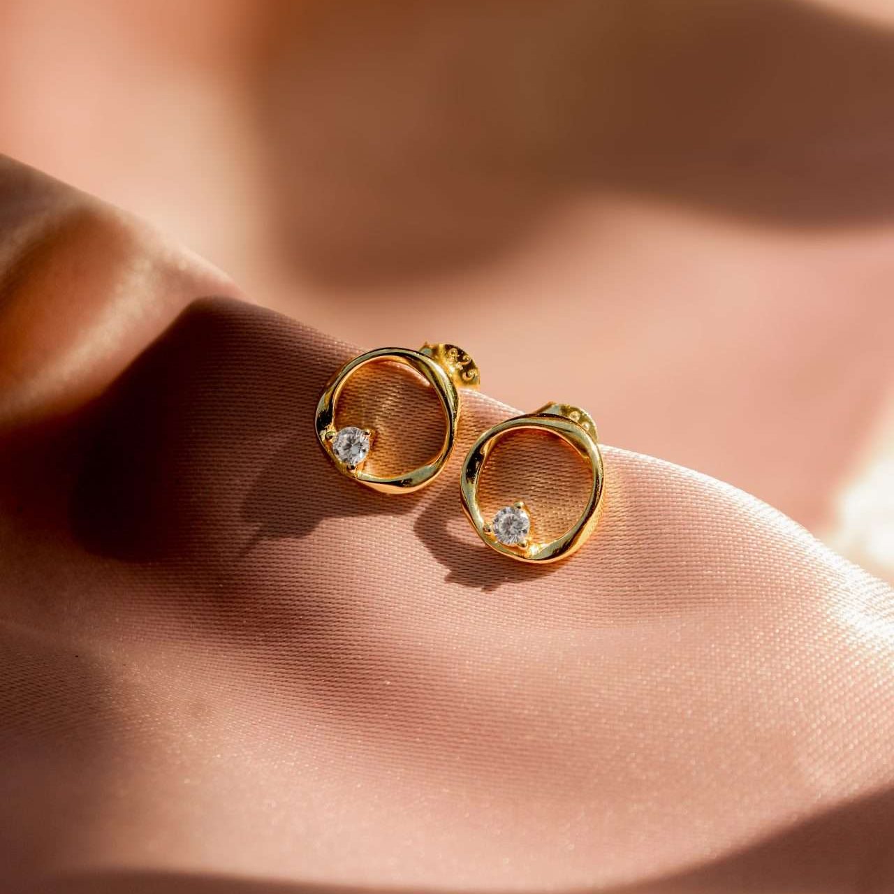 92283<br>ear stud abstract frame w/ 3mm CZ  .925 GP - Image 2